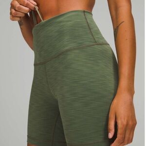 Lululemon Wunder Train High-Rise Short 6"